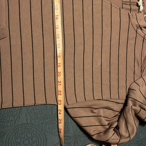 Striped hooded sweatshirt - Picture 9 of 9